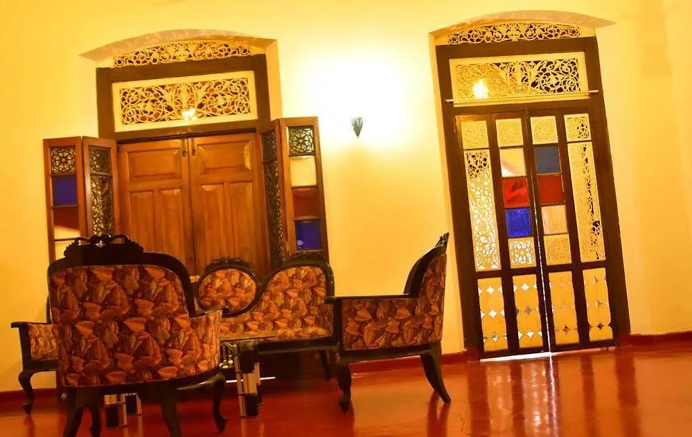 Walawwa Dutch House Hotel Ja-Ela