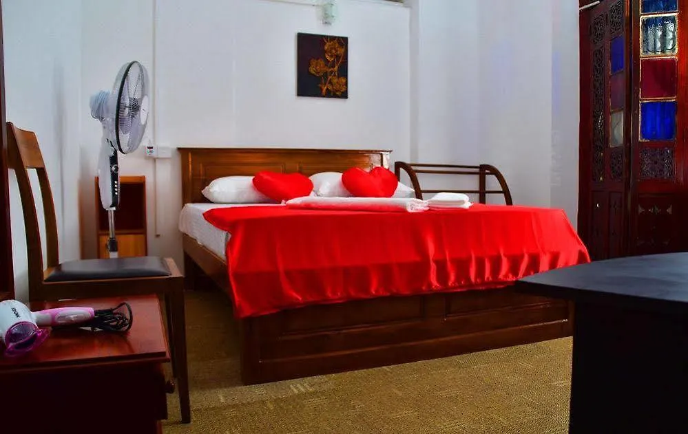 Walawwa Dutch House Hotel Ja-Ela